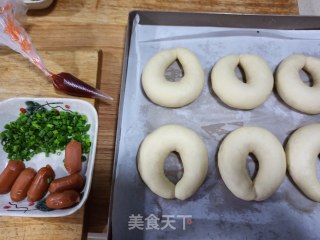 肠仔面包的做法步骤：8