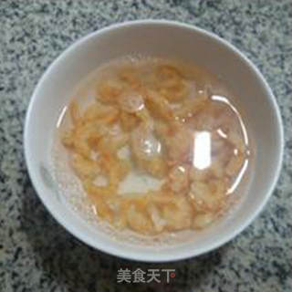 开洋莴笋大米粥的做法步骤：2