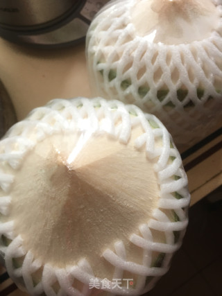 椰青马蹄炖鸡的做法步骤：2