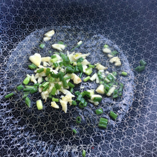 蚝油炒塔菜的做法步骤：5