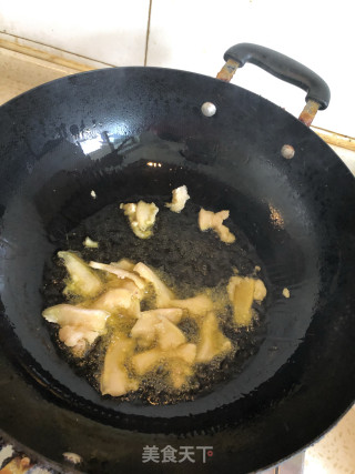 青椒炒肉的做法步骤：4