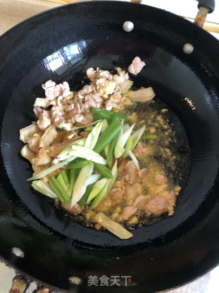 青椒炒肉的做法步骤：6
