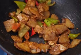 萝卜炒五花肉的做法步骤：6
