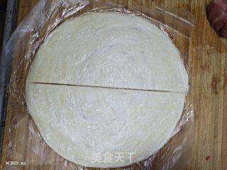 手抓饼版肉饼（快手）的做法步骤：2