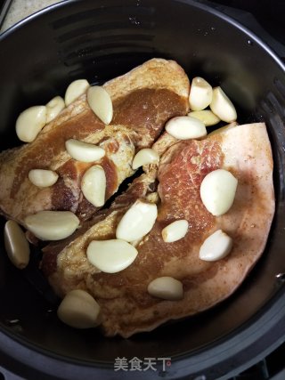 蒜香烤五花肉的做法步骤：3