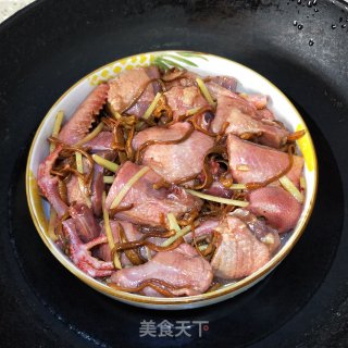 虫草花蒸鸽子肉的做法步骤：5