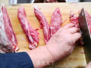 牛肉炖土豆的做法步骤：2
