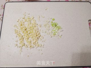 避风塘虾的做法步骤：3