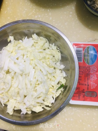 鸭血白菜浓汤的做法步骤：1