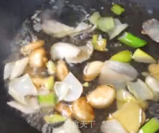 白菜粉丝烧带鱼的做法步骤：7