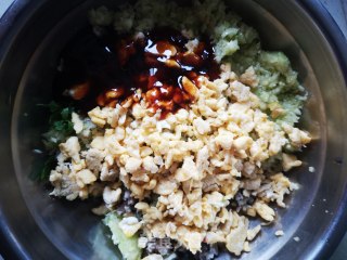 西葫芦海参水饺的做法步骤：6