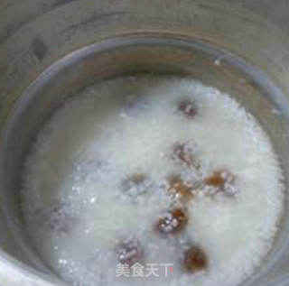 水晶蜜枣大米粥的做法步骤：9