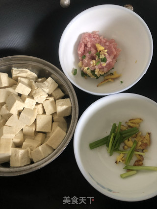 麻婆豆腐的做法步骤：1