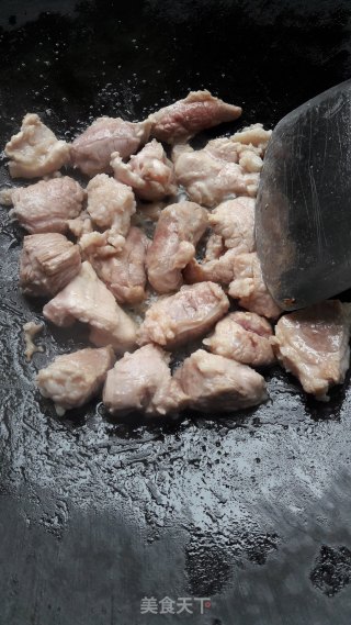 板栗烧肉的做法步骤：3