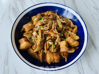 火麻仁干笋烧肉的做法步骤：8