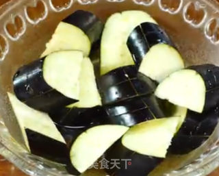 红烧马蹄茄子的做法步骤：1