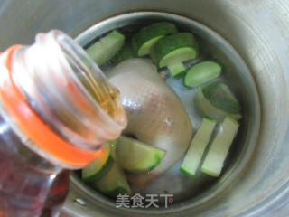 青萝卜鸡腿汤的做法步骤：5