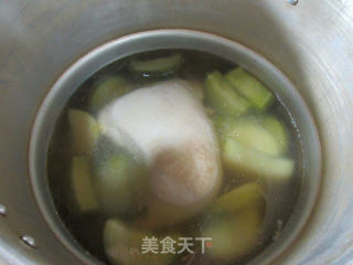 青萝卜鸡腿汤的做法步骤：7