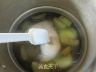 青萝卜鸡腿汤的做法步骤：9