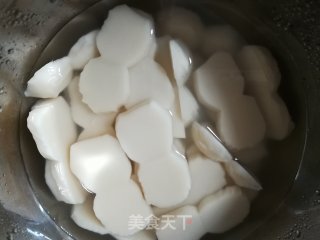 大头菜㸆年糕的做法步骤：2