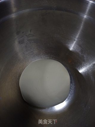 香肠兔子的做法步骤：1