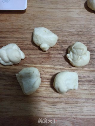 香肠花朵面包的做法步骤：6