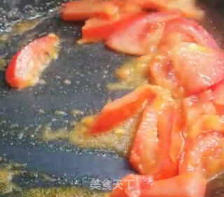 番茄炒腊肉的做法步骤：2