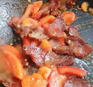 番茄炒腊肉的做法步骤：3
