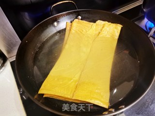 豆皮黄瓜卷的做法步骤：1