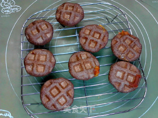酱腿芝士黑全麦格子华夫饼的做法步骤：16