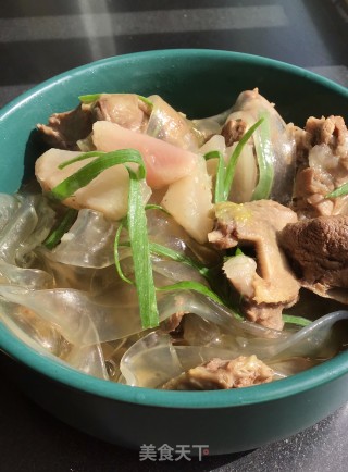 酸萝卜炖鸽子的做法步骤：20