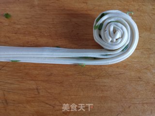 葱花饼的做法步骤：12