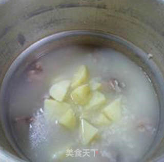土豆排骨大米粥的做法步骤：9