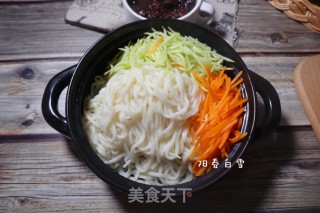 能吃一大碗的炸酱面❗️（京味）????下饭肉丁捞面条的做法步骤：13