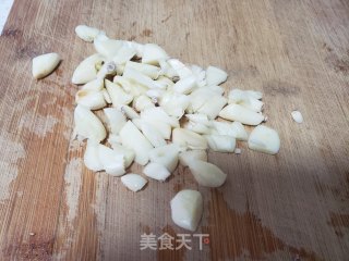 蒜蓉梅豆角的做法步骤：2