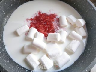 草莓小布丁雪糕的做法步骤：1