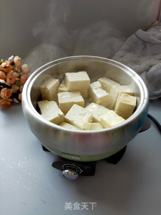 浓香醇厚的玉米牛肉酱煨豆腐的做法步骤：7