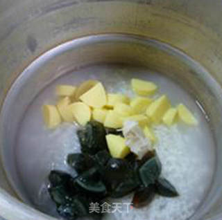 皮蛋日本豆腐大米粥的做法步骤：10