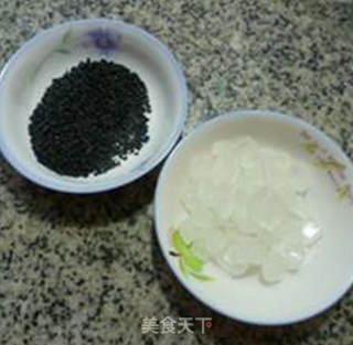 黑芝麻薏米仁大米粥的做法步骤：3