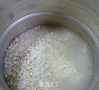 黑芝麻薏米仁大米粥的做法步骤：8