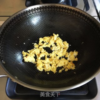 豌豆炒饭的做法步骤：3