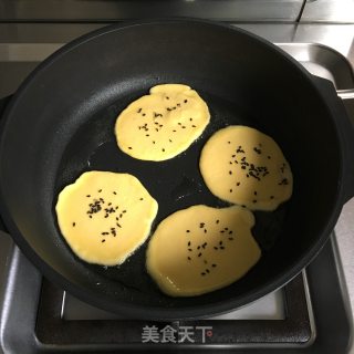 玉米鸡蛋饼的做法步骤：4