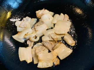 火麻仁笋干回锅肉的做法步骤：3