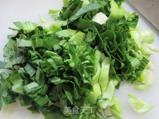 红椒鸡胸肉炒手捏菜的做法步骤：2