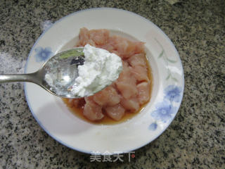 红椒鸡胸肉炒手捏菜的做法步骤：10
