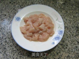 红椒鸡胸肉炒手捏菜的做法步骤：11