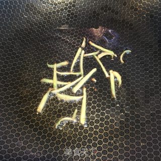 红烧鸡腿的做法步骤：3