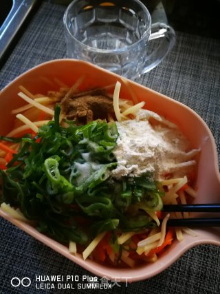 快手早餐：鸟巢煎蛋的做法步骤：5