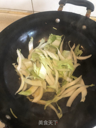 清炒圆白菜的做法步骤：2