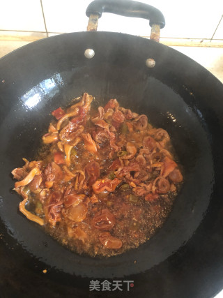 红油鸡杂煮粉条的做法步骤：3